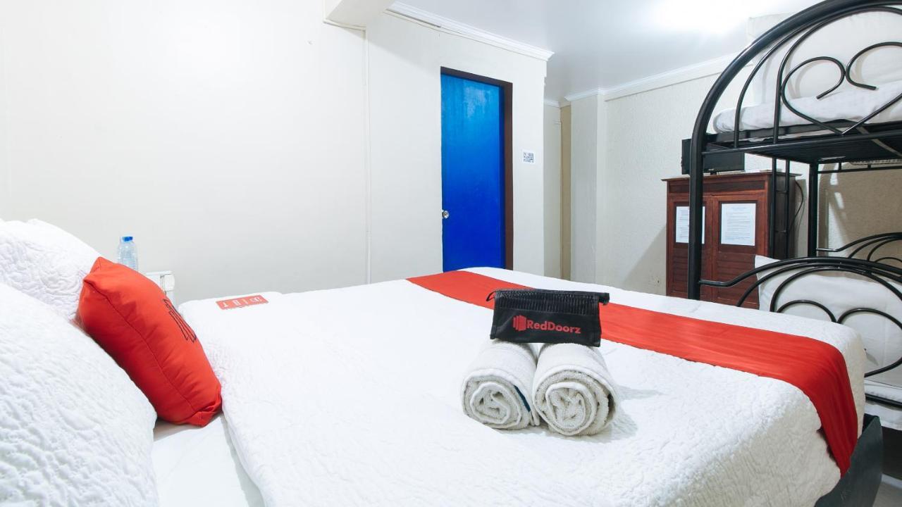Reddoorz Plus At Lagoon Resort Zambales Olongapo Bagian luar foto