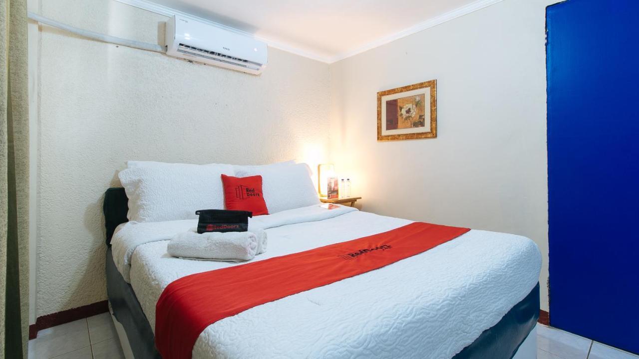 Reddoorz Plus At Lagoon Resort Zambales Olongapo Bagian luar foto
