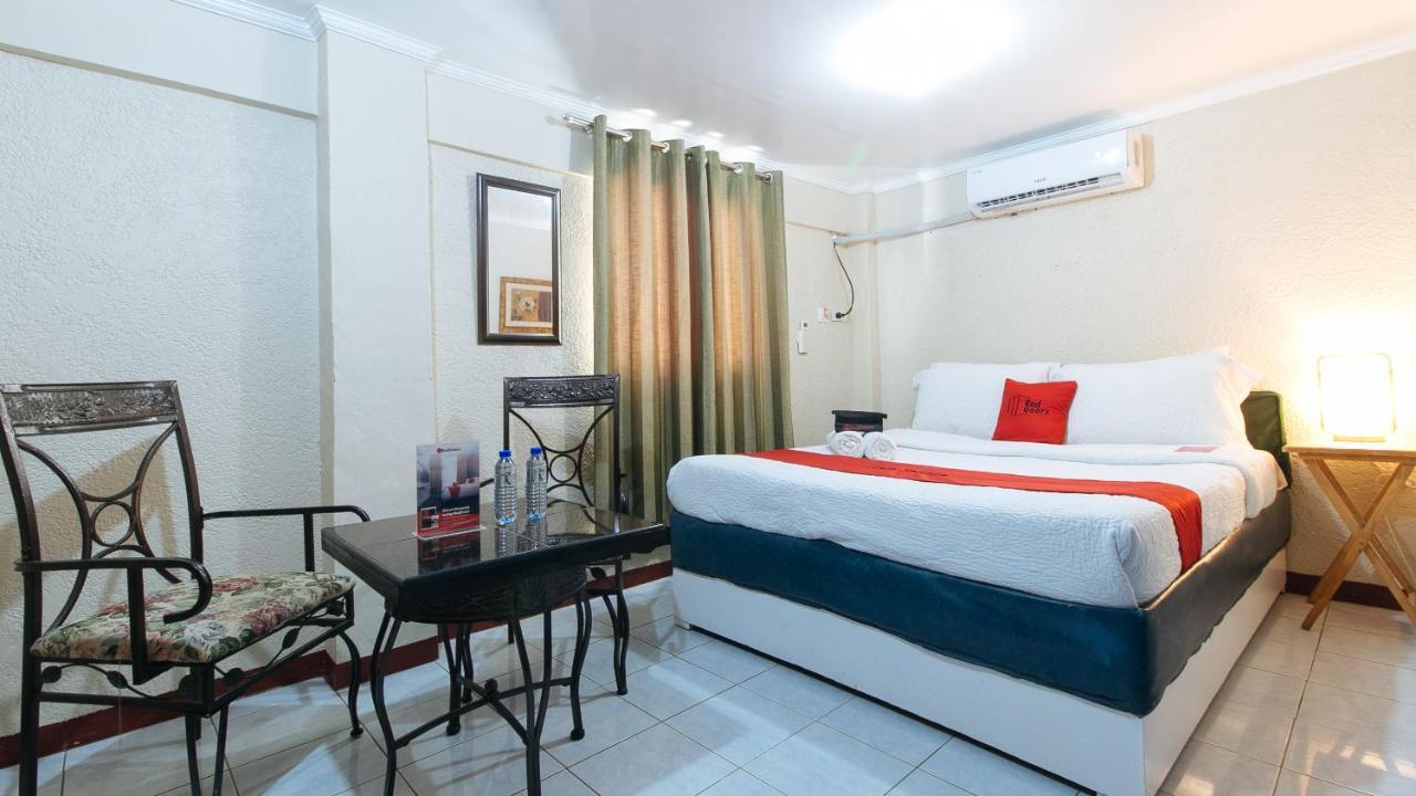 Reddoorz Plus At Lagoon Resort Zambales Olongapo Bagian luar foto